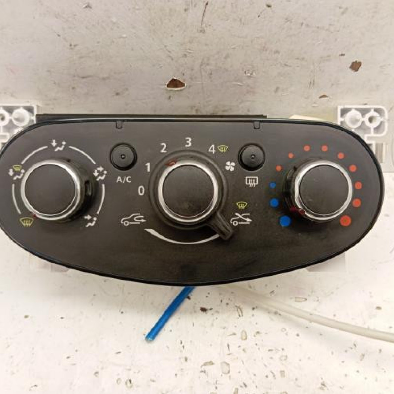 Commande chauffage DACIA DUSTER 1 Commande chauffage DACIA DUSTER 1