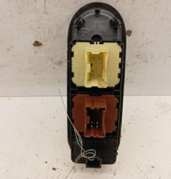 Interrupteur de leve vitre avant gauche DACIA DUSTER 1