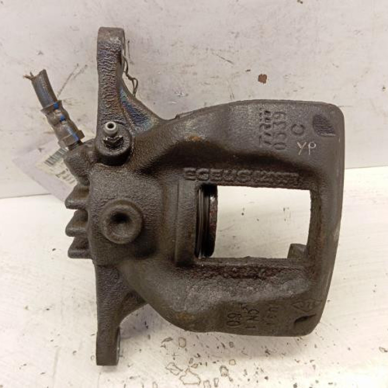 Etrier avant gauche (freinage) RENAULT TRAFIC 3 COURT