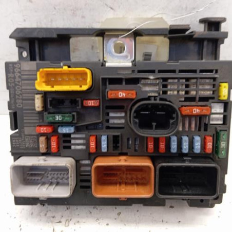 Boitier servitude moteur (BSM) PEUGEOT 308 1 Photo n°1