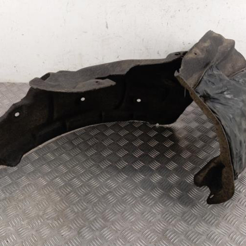 Pare boue avant droit RENAULT SCENIC 3