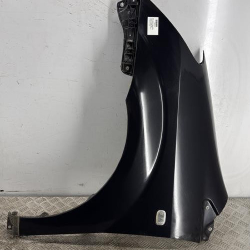 Aile avant gauche TOYOTA COROLLA VERSO 2