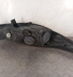 Optique avant principal gauche (feux)(phare) FORD FIESTA 6