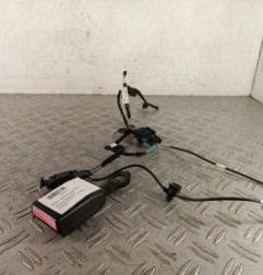 Attache ceinture avant droit DACIA DUSTER 1 Photo n°1