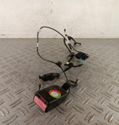 Attache ceinture avant droit DACIA DUSTER 1