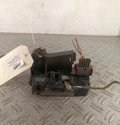 Serrure de porte de coffre gauche RENAULT TRAFIC 2 Photo n°1