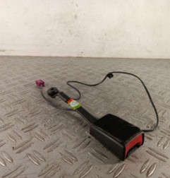 Attache ceinture avant droit FORD C-MAX 2