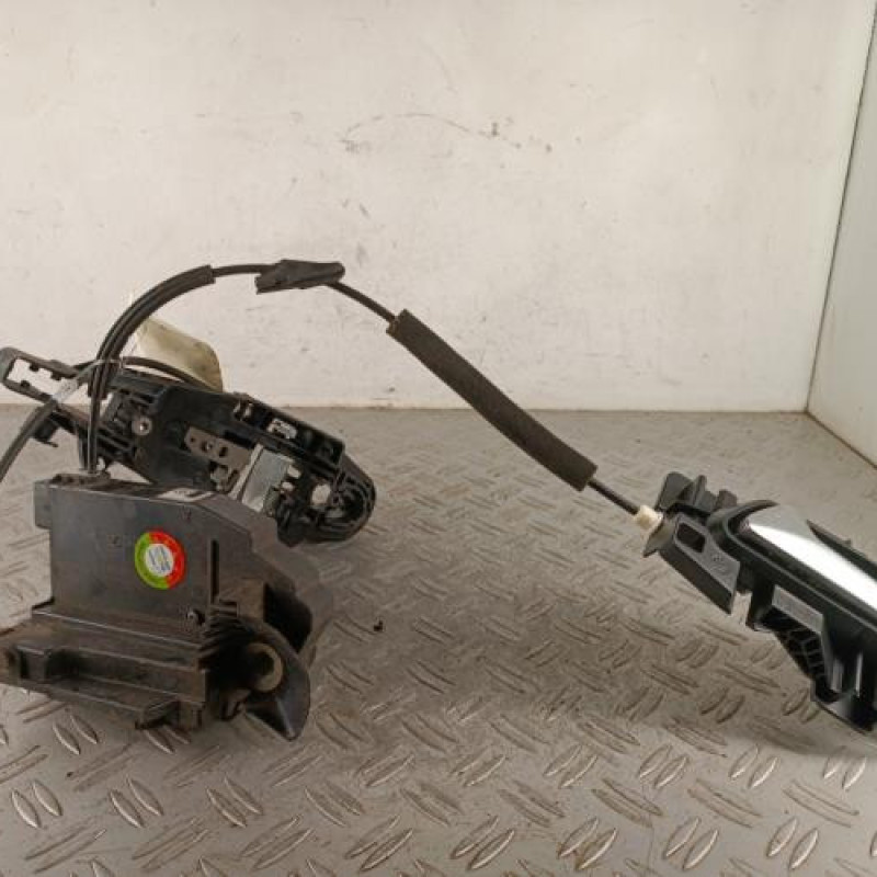 Serrure avant gauche PEUGEOT 308 2