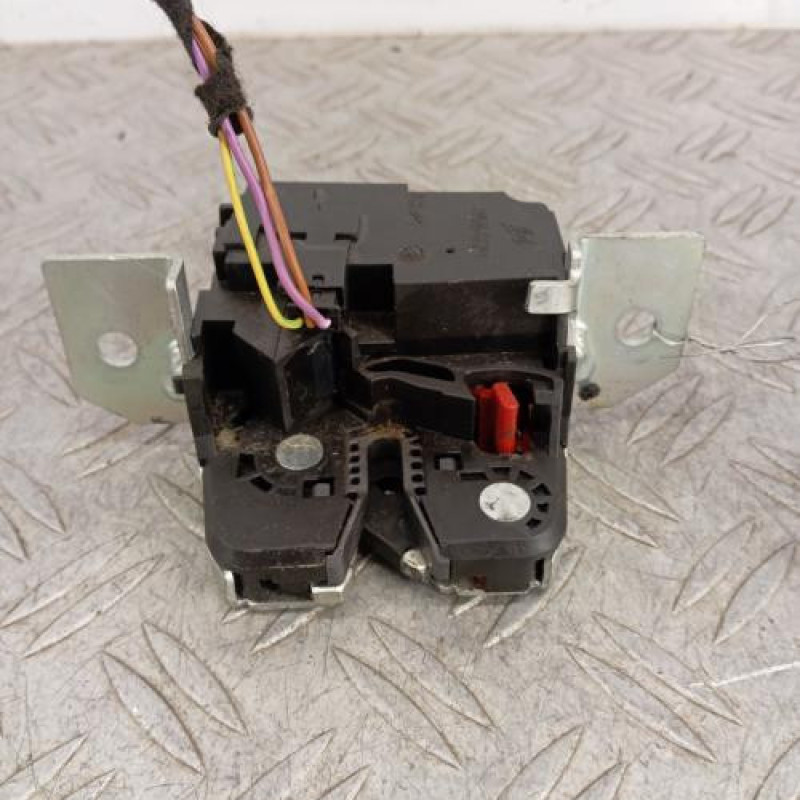 Serrure de hayon MERCEDES CLASSE B 245 Serrure de hayon MERCEDES CLASSE B 245