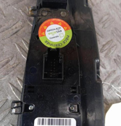 Interrupteur de leve vitre avant gauche BMW X6 F16 Photo n°5