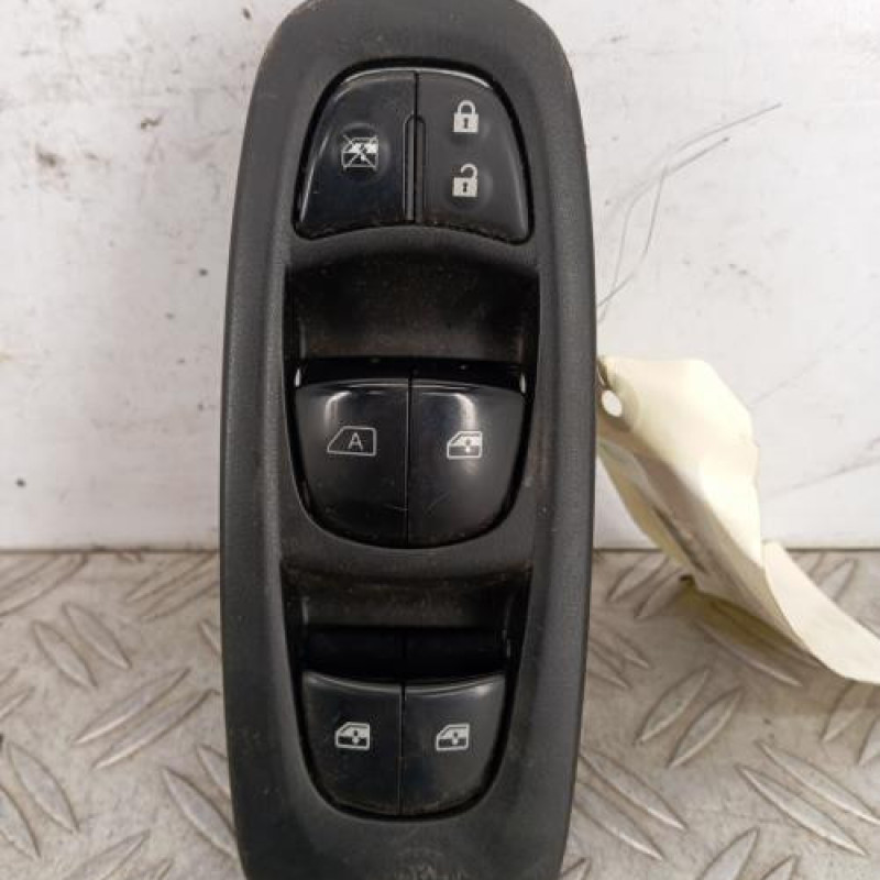 Interrupteur de leve vitre avant gauche RENAULT KADJAR