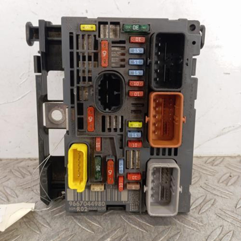 Boitier servitude moteur (BSM) PEUGEOT 3008 1 Boitier servitude moteur (BSM) PEUGEOT 3008 1