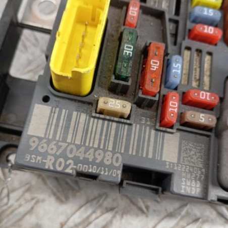 Boitier servitude moteur (BSM) PEUGEOT 3008 1