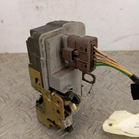 Serrure avant gauche PEUGEOT 206