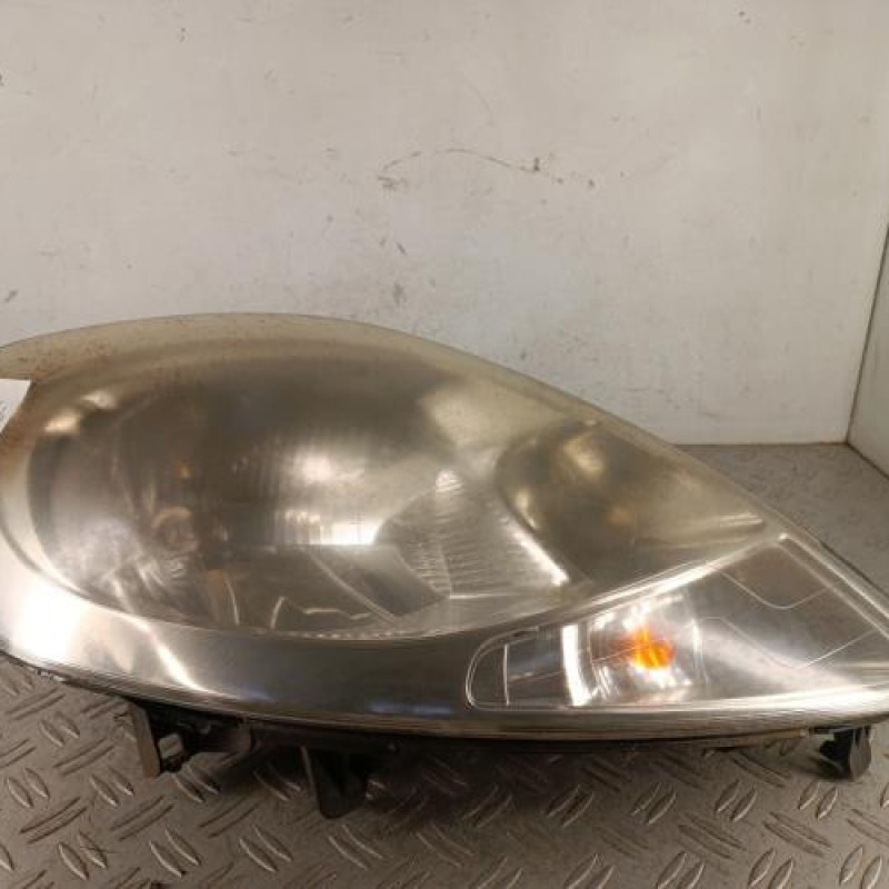 Optique avant principal droit (feux)(phare) RENAULT TRAFIC 2