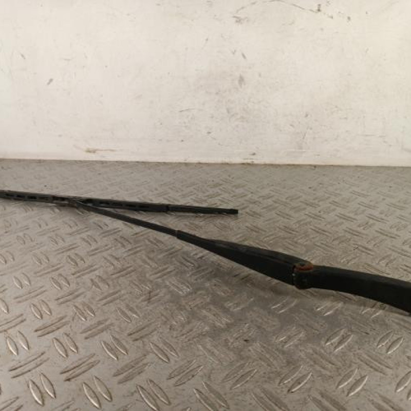Bras essuie glace avant gauche DACIA DUSTER 1