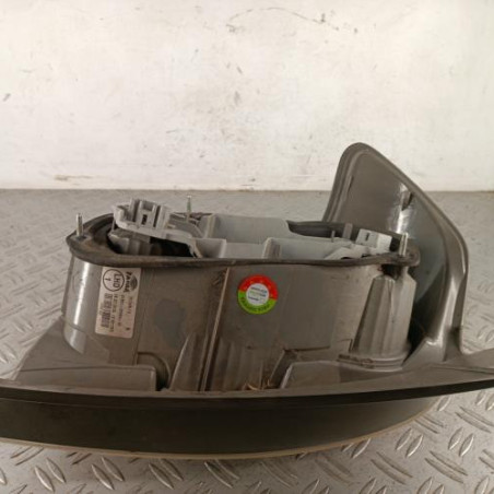 Feu arriere principal droit (feux) TOYOTA COROLLA VERSO 2