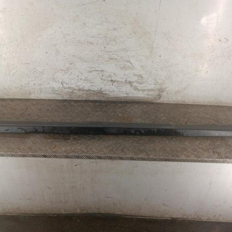 Bas de caisse droit PEUGEOT 3008 1