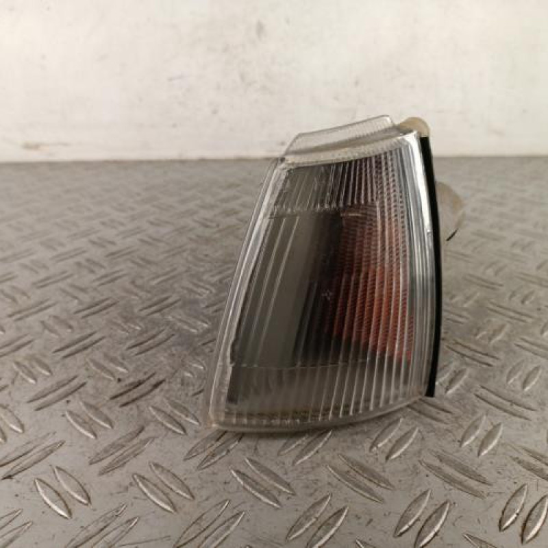 Optique avant secondaire gauche (feux)(clignotant) RENAULT CLIO 1