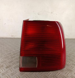 Feu arriere principal droit (feux) VOLKSWAGEN PASSAT 4 Photo n°1