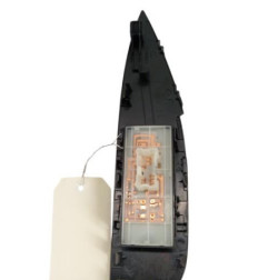 Interrupteur de leve vitre avant droit NISSAN QASHQAI 2