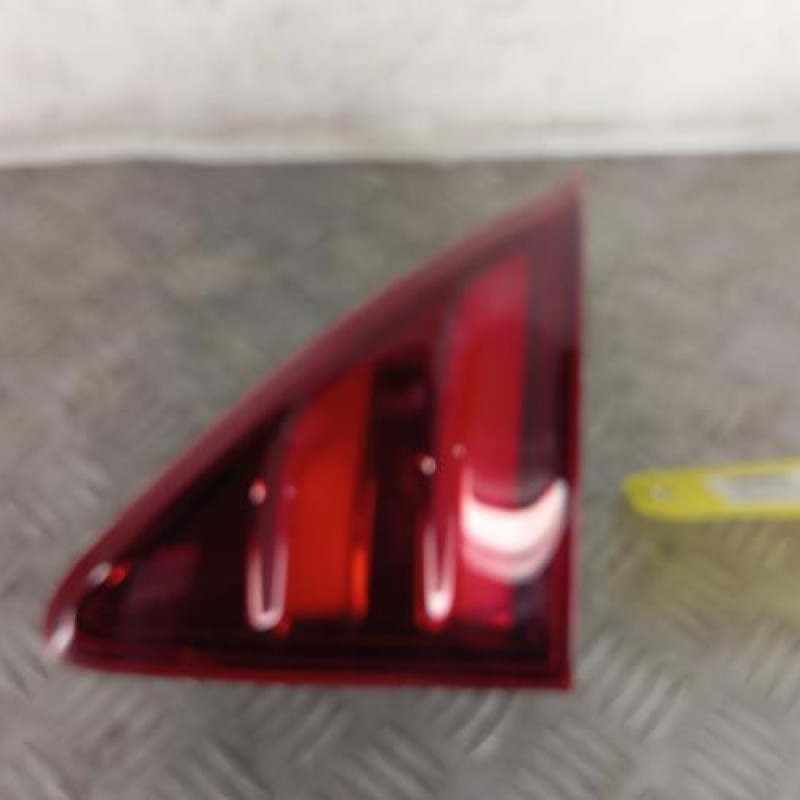 Feu arriere secondaire droit (feux) PEUGEOT 3008 1