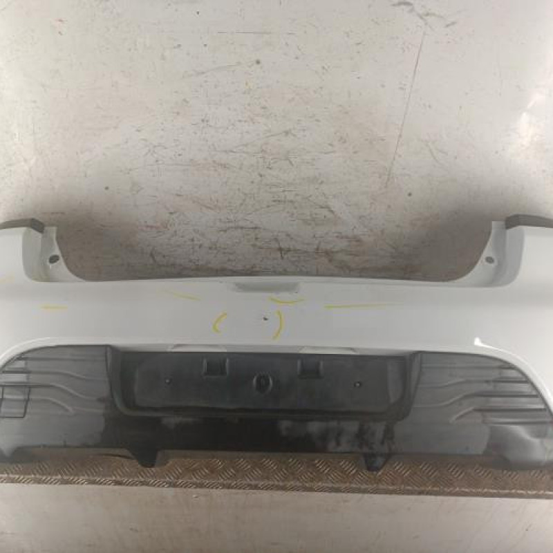 Pare choc arriere RENAULT CLIO 4