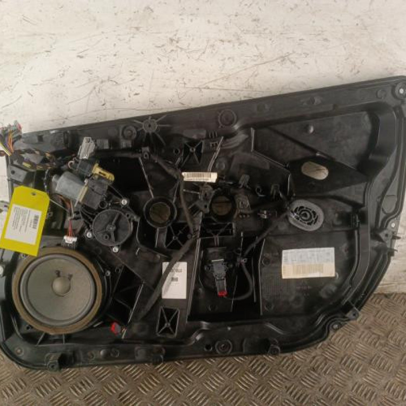 Leve vitre electrique avant droit FORD FIESTA 6