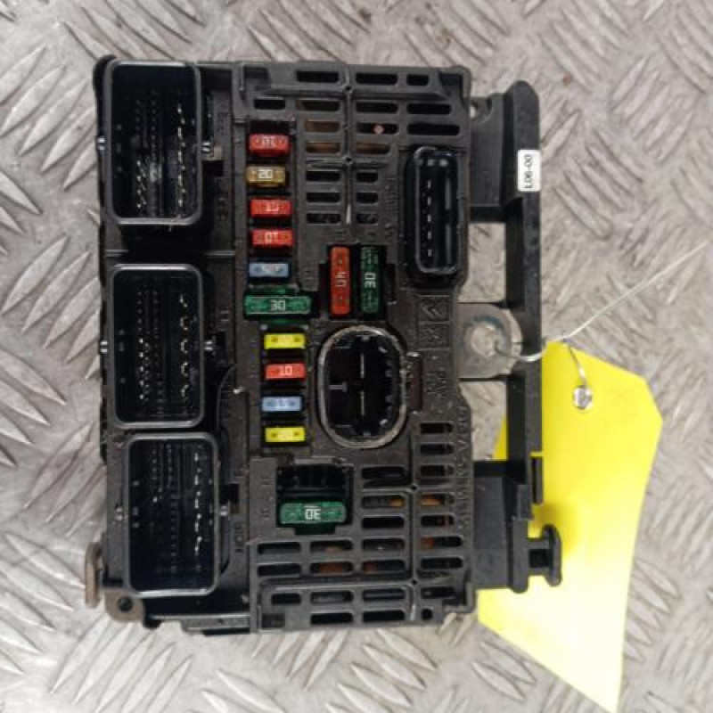 Boitier servitude moteur (BSM) CITROEN C4 1 Boitier servitude moteur (BSM) CITROEN C4 1