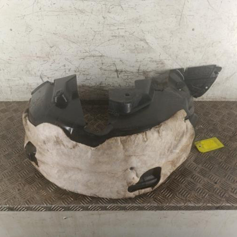 Pare boue arriere gauche PEUGEOT 208 2