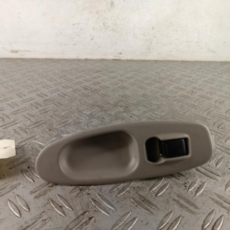 Interrupteur de leve vitre avant droit NISSAN ALMERA TINO Photo n°1