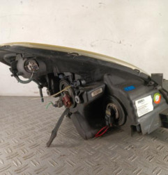 Optique avant principal gauche (feux)(phare) TOYOTA COROLLA VERSO 2