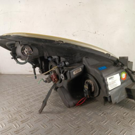 Optique avant principal gauche (feux)(phare) TOYOTA COROLLA VERSO 2