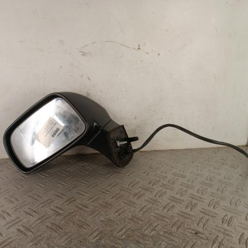 Retroviseur gauche TOYOTA COROLLA VERSO 2