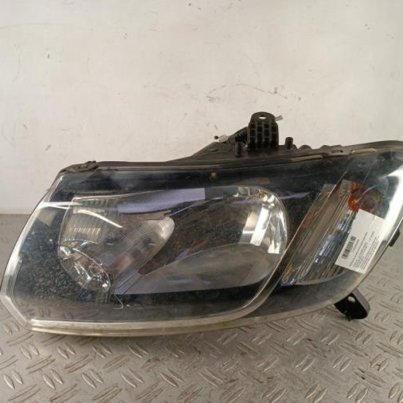 Optique avant principal gauche (feux)(phare) DACIA SANDERO 2