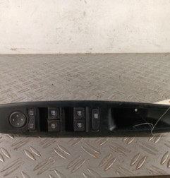 Interrupteur de leve vitre avant gauche RENAULT MEGANE 3 Photo n°1