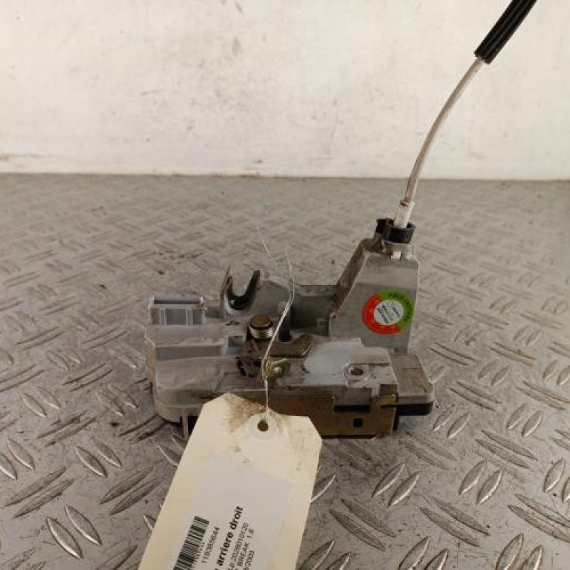 Serrure arriere droit PEUGEOT 307