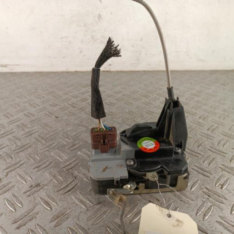 Serrure avant droit PEUGEOT 307