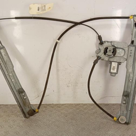 Leve vitre electrique avant droit RENAULT CLIO 3 Photo n°1