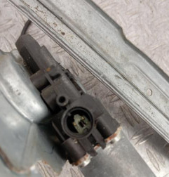 Leve vitre electrique avant droit RENAULT CLIO 3 Photo n°3