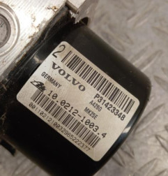 Bloc ABS (freins anti-blocage) VOLVO XC 60 1 Photo n°4