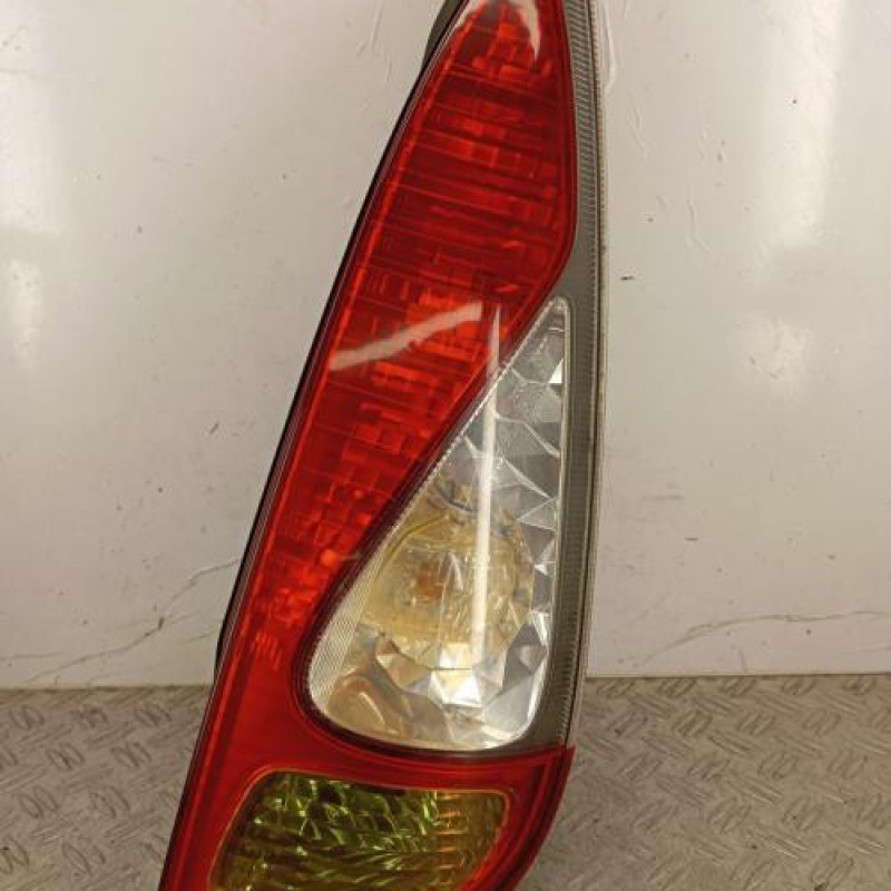 Feu arriere principal droit (feux) TOYOTA YARIS VERSO