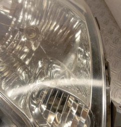 Optique avant principal droit (feux)(phare) TOYOTA YARIS VERSO Photo n°3