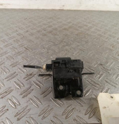 Serrure de hayon RENAULT CLIO 3 Photo n°1