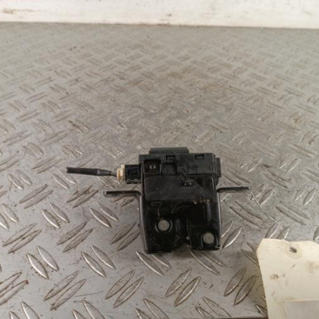 Serrure de hayon RENAULT CLIO 3 Photo n°1