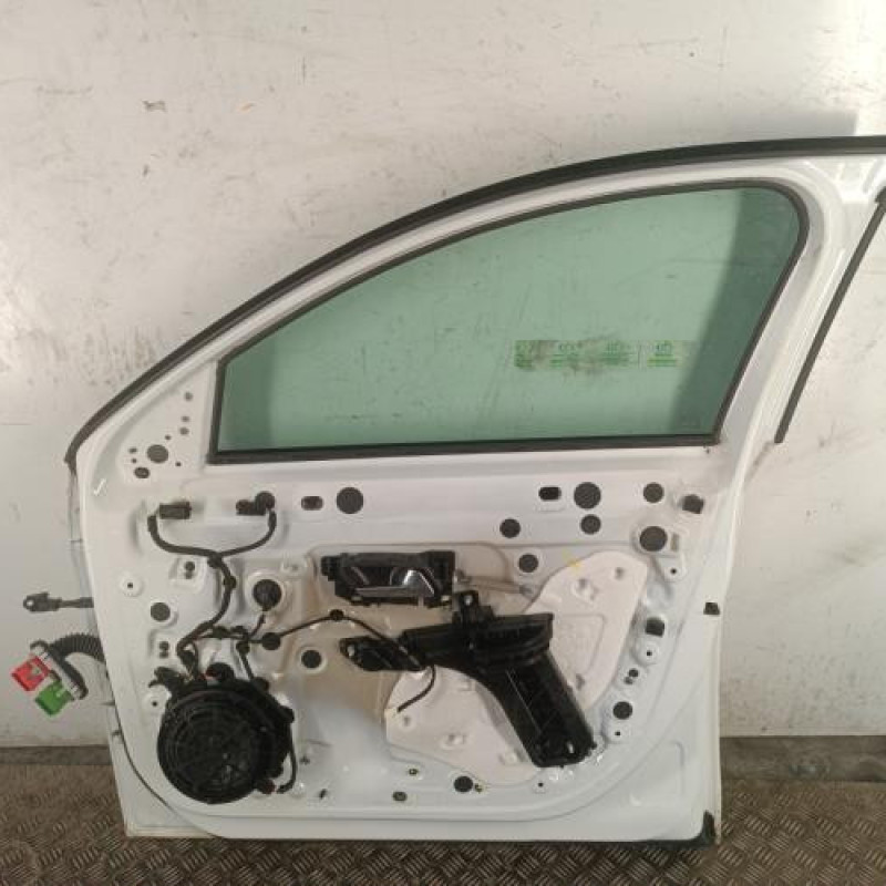 Porte avant droit PEUGEOT 208 2