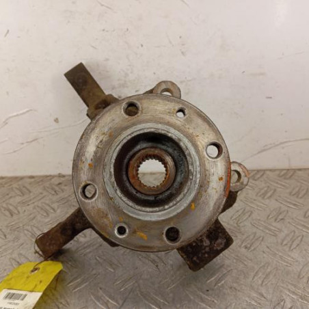 Moyeu avant droit RENAULT CLIO 3 Photo n°1