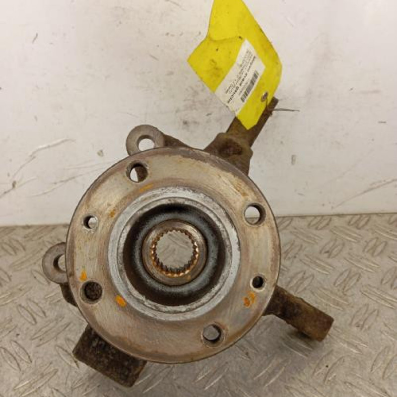 Moyeu avant gauche RENAULT CLIO 3