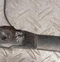 Attache ceinture avant gauche RENAULT CLIO 3 Photo n°4