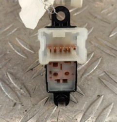 Interrupteur de leve vitre arriere gauche RENAULT KADJAR